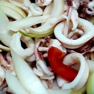 Hình ảnh Cơm chiên củ hành xào hải sản