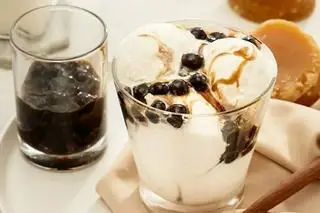 Hình ảnh Combo 2:2 sữa chua trân châu đường đen