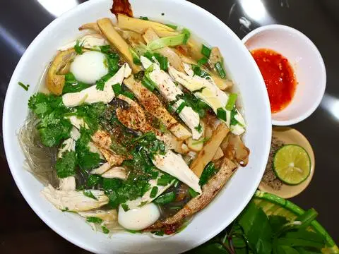 Hình ảnh Miến gà xé