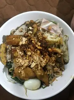 Hình ảnh miến lẫn bánh đa trộn đầy đủ