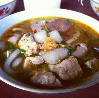 Hình ảnh Bánh canh bột gạo chả cua đặc biệt ( có xương)
