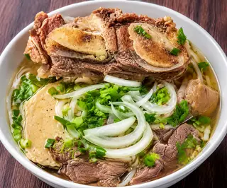 Hình ảnh Bún bò nạm sụn