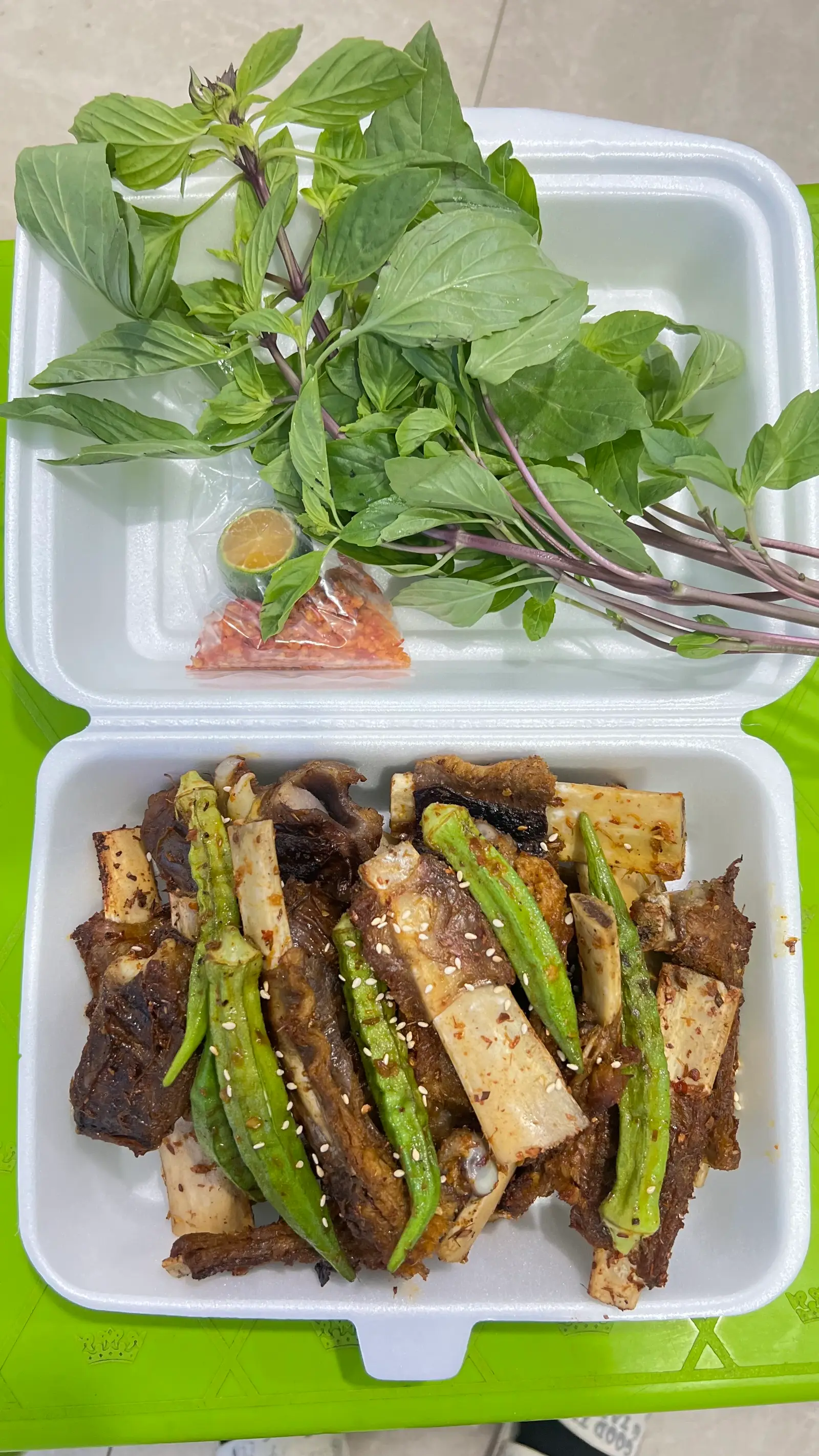 Hình ảnh Sườn bê nướng sa tế (Phần nhỏ)