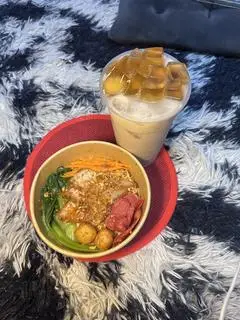 Hình ảnh  Mì Trộn Phô Maii + Trà Sữa Thạch Đào 