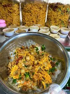 Hình ảnh Bánh tráng mỡ hành tóp mỡ