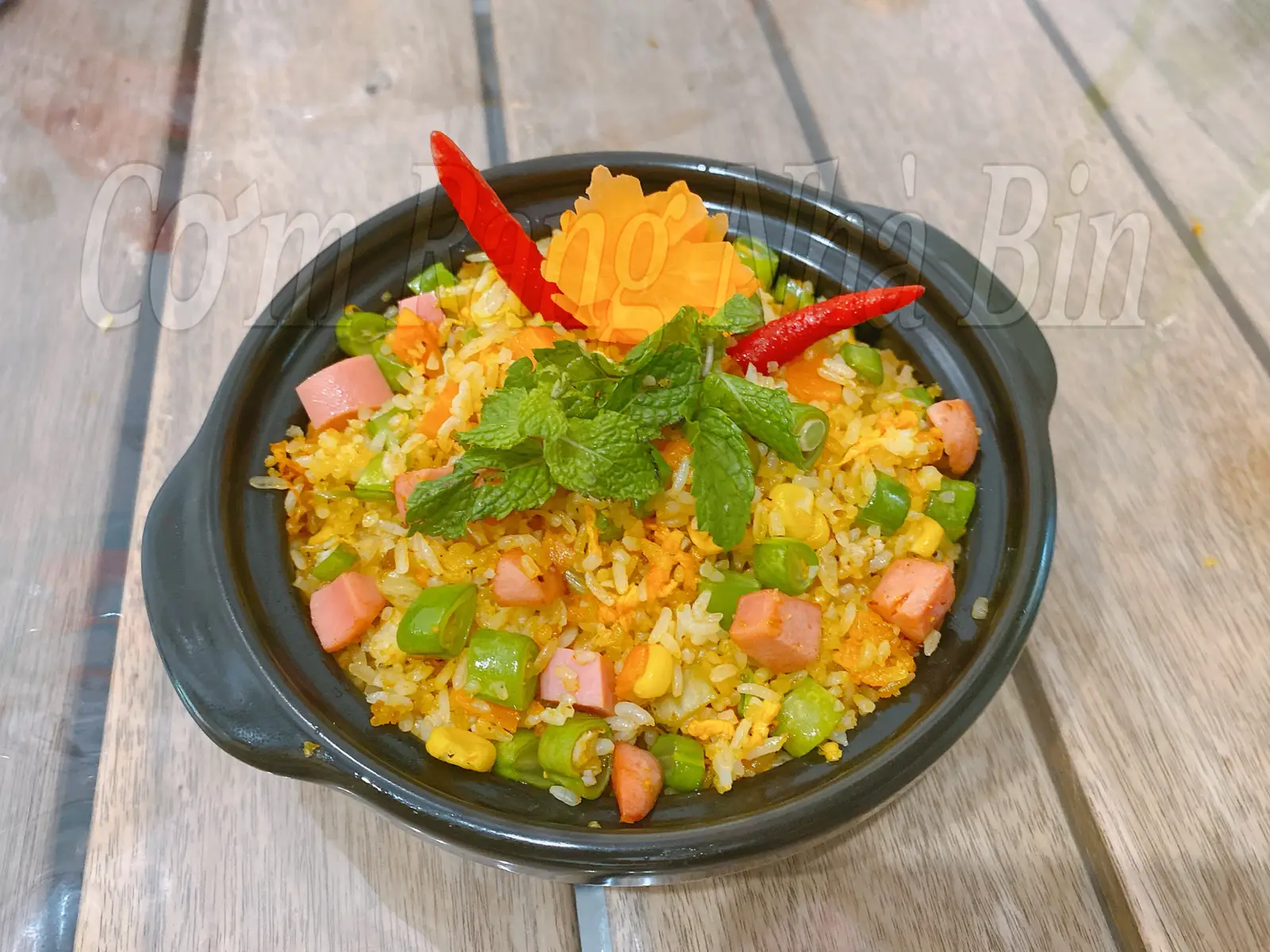 Hình ảnh Cơm Rang Xúc Xích kèm 1 ly coca