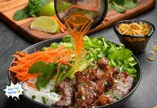 Hình ảnh Bún Thịt Nướng Ngũ Vị Chay