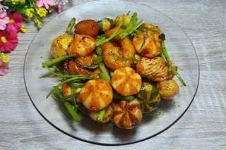 Hình ảnh cá viên thập cẩm chiên mắm