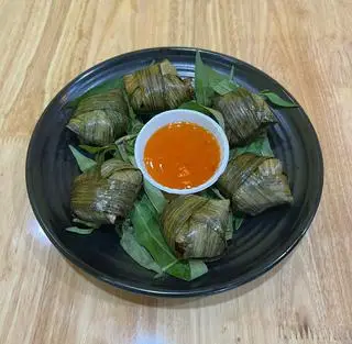 Hình ảnh Gà chiên cuộn lá dứa Thái Lan