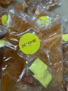 Hình ảnh Bánh tráng bơ tép hành phi