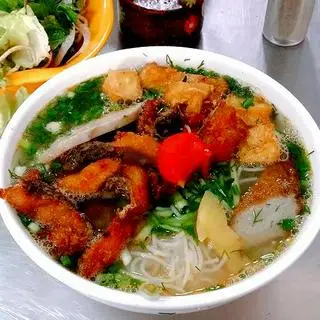 Hình ảnh Bún cá rô chiên giòn