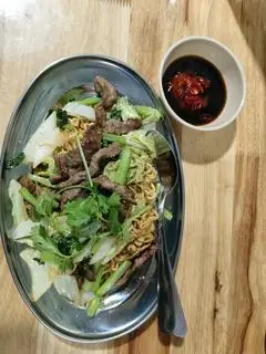 Hình ảnh mì xào bò