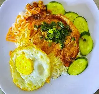 Hình ảnh Cơm sườn - ốp la