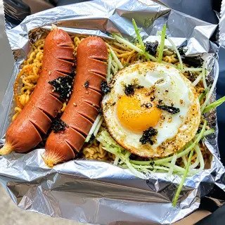 Hình ảnh Mì Indomie xúc xích - ốp la