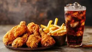Hình ảnh Gà rán +  khoai Tây + CoCa 