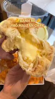 Hình ảnh Bánh mì phô mai tan chảy