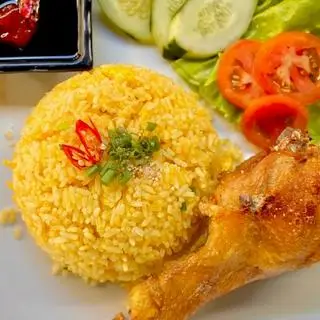 Hình ảnh cơm gà đùi tỏi