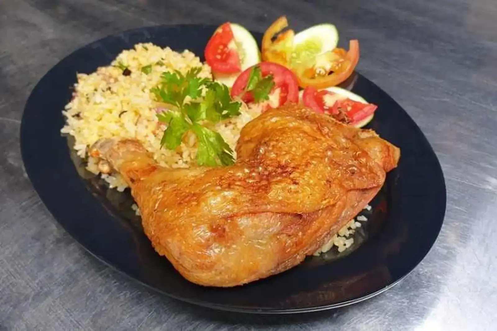 Hình ảnh Cơm gà xối mỡ