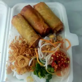Hình ảnh Bánh Hỏi Chả Giò 