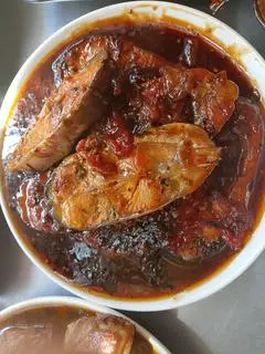 Hình ảnh Cơm cá basa kho