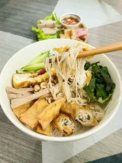 Hình ảnh Bún xì dầu (phần đầy đủ)