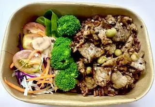 Hình ảnh Cơm gạo lứt bò sốt tiêu