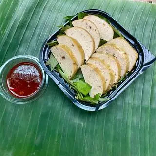 Hình ảnh Chả nguyên bản- chấm sốt thái