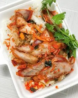 Hình ảnh Xôi thịt heo nướng bơ tỏi