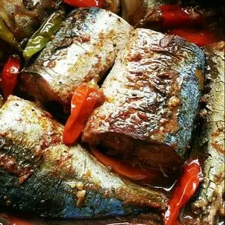 Hình ảnh Cơm Cá Nục Kho Tiêu