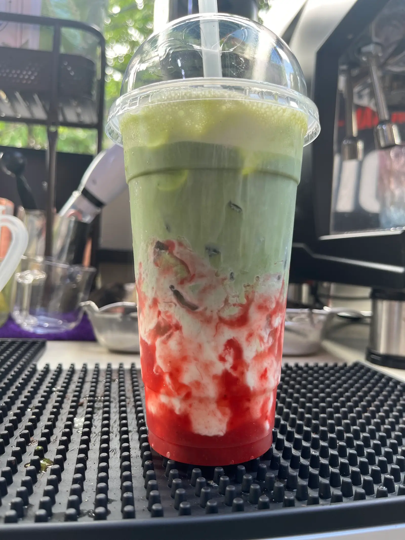 Hình ảnh matcha dâu latte