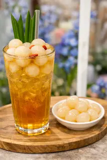 Hình ảnh Trà long nhãn ly khổng lồ 1,3 lít