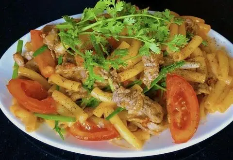 Hình ảnh Nui xào bò 