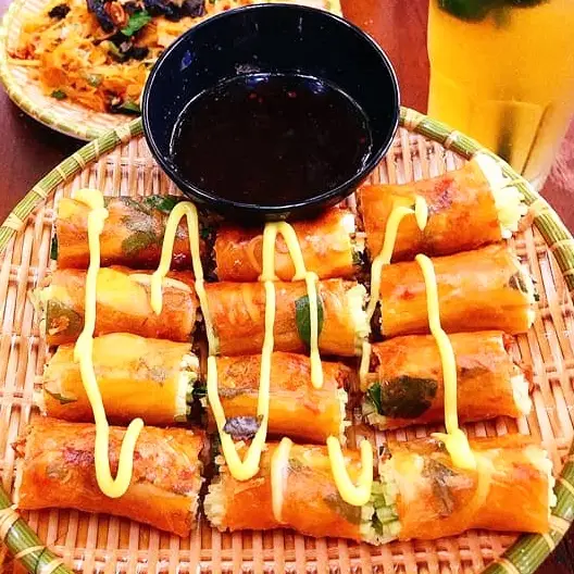 Hình ảnh Bánh tráng cuốn sốt me