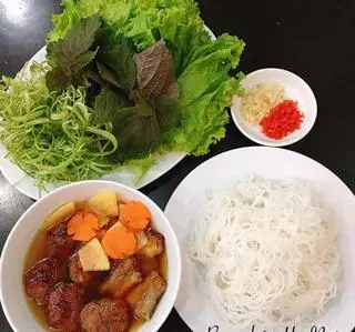 Hình ảnh Bún chả nem cua bể