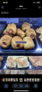 Hình ảnh bánh hotdog nhân xúc xích 