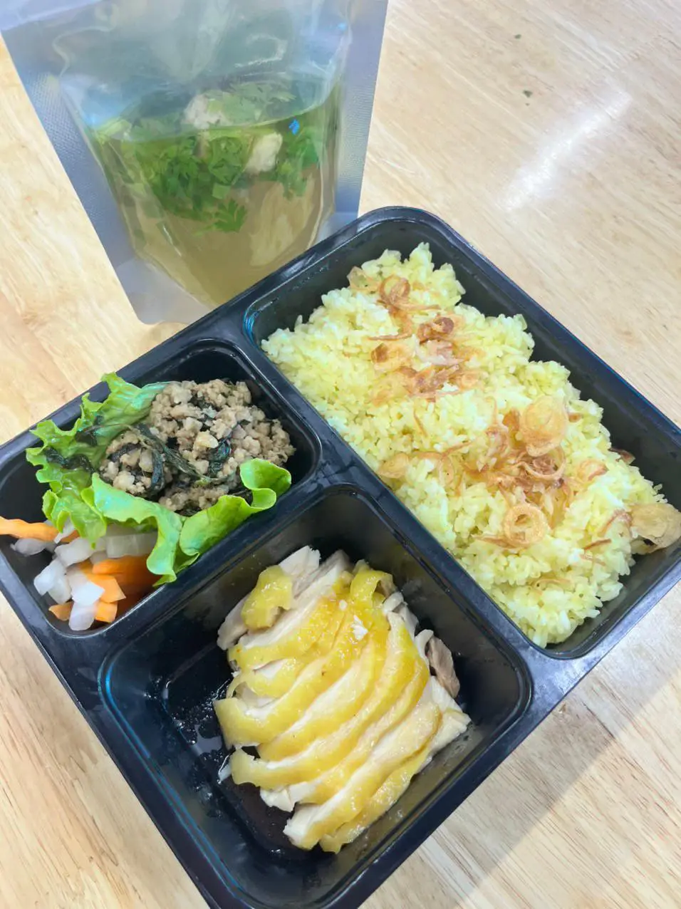 Hình ảnh Cơm gà lườn