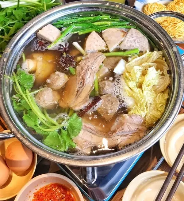 Hình ảnh Lẩu đuôi - xí quách