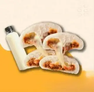 Hình ảnh Hai  bánh bao xá xíu phomai +  sữa đậu nành