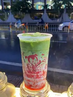 Hình ảnh Matcha latte dâu (700ml)