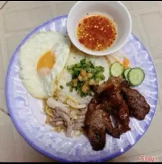 Hình ảnh Cơm sườn bì ốp la