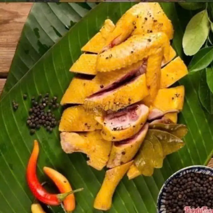 Hình ảnh Gà ủ muối 1/2 ( nóng)