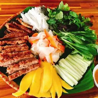 Hình ảnh Nem nướng Nha Trang suất đặc biệt