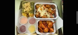 Hình ảnh SET BOX GÀ RÁN + GÀ VIÊN MIX TOKBOKKI PHỦ PHÔ MAI + CƠM CUỘN CHIÊN
