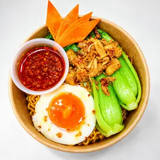 Hình ảnh Mì trộn trứng lòng đào