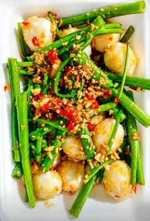 Hình ảnh Trứng cút sốt bơ cay