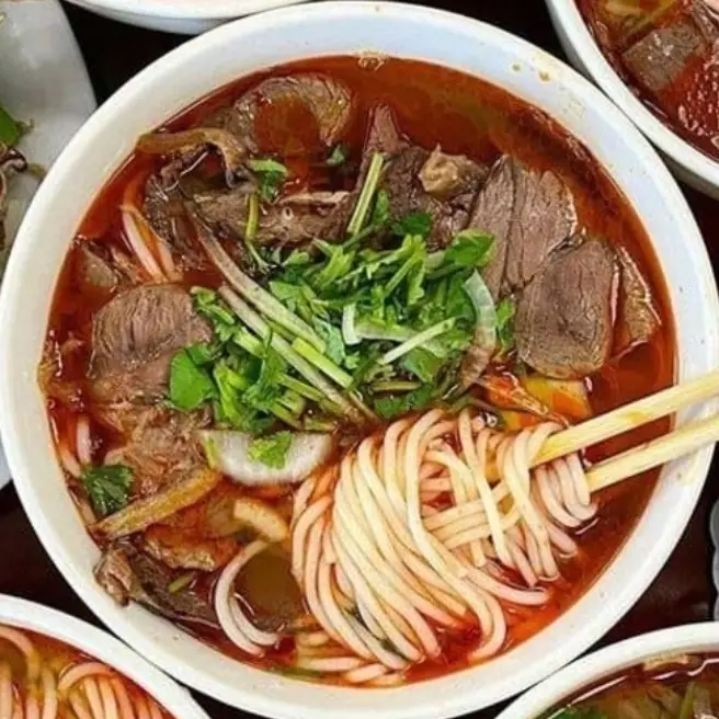 Hình ảnh BÚN BÒ CHỈ CÓ THỊT