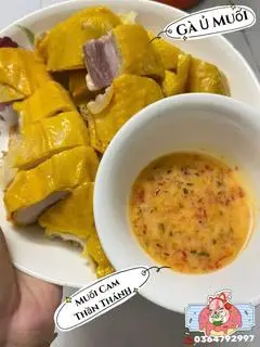 Hình ảnh Nữa con gà ủ muối hấp