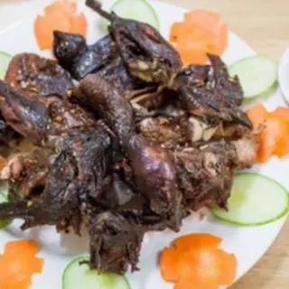 Hình ảnh gà đen tây bắc nướng muối ớt 1/2 con tặng coca 