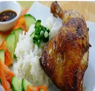Hình ảnh Cơm đùi gà xá xíu