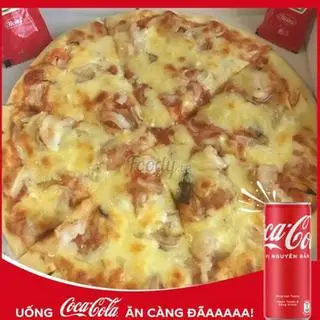 Hình ảnh Pizza Seafood 26cm - 1 Coca Lon